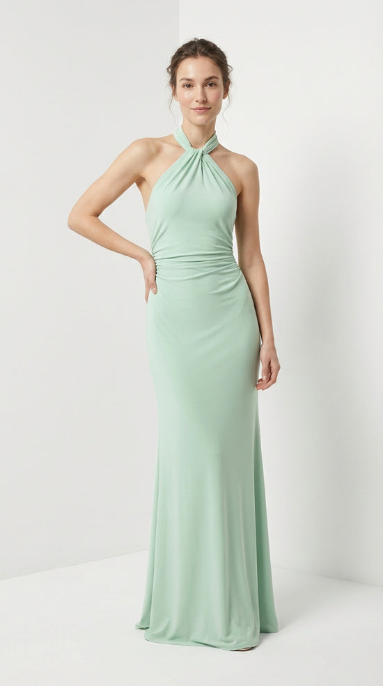 KLARA | Vestido con curvas y cuello Halter.